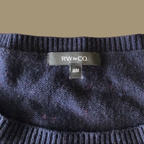 RW&CO. Lion Graphic Scoop Neck Sweater - Picture 5 of 8